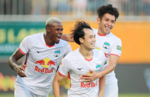 hang-loat-clb-chap-nhan-chi-tienf-ty-de-co-duoc-chu-ky-cua-cac-sao-hagl